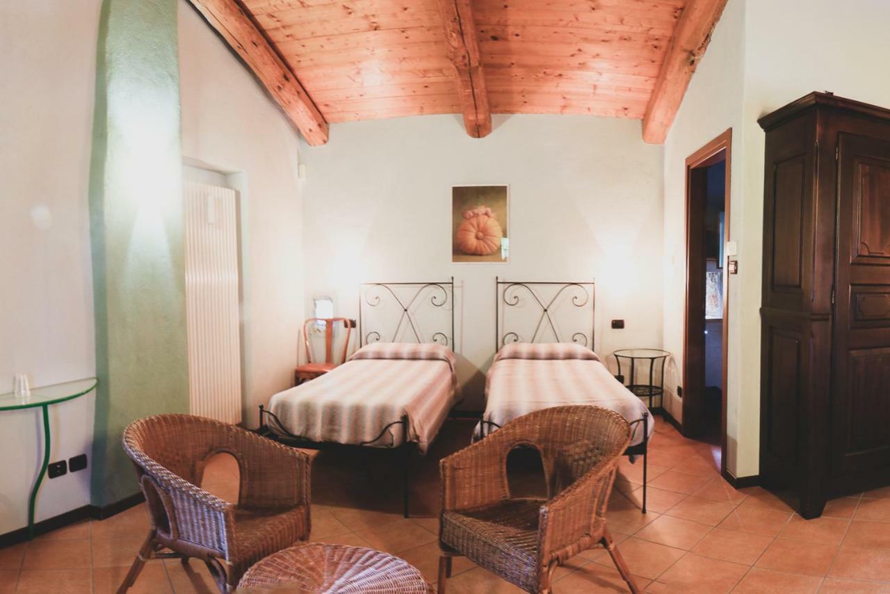 Agriturismo Fiori Di Zucca Fossano Luaran gambar